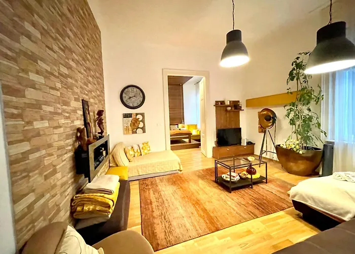 Amber Pearl Apartment 2 Rooms And 2 Bathrooms At Kalvin Square