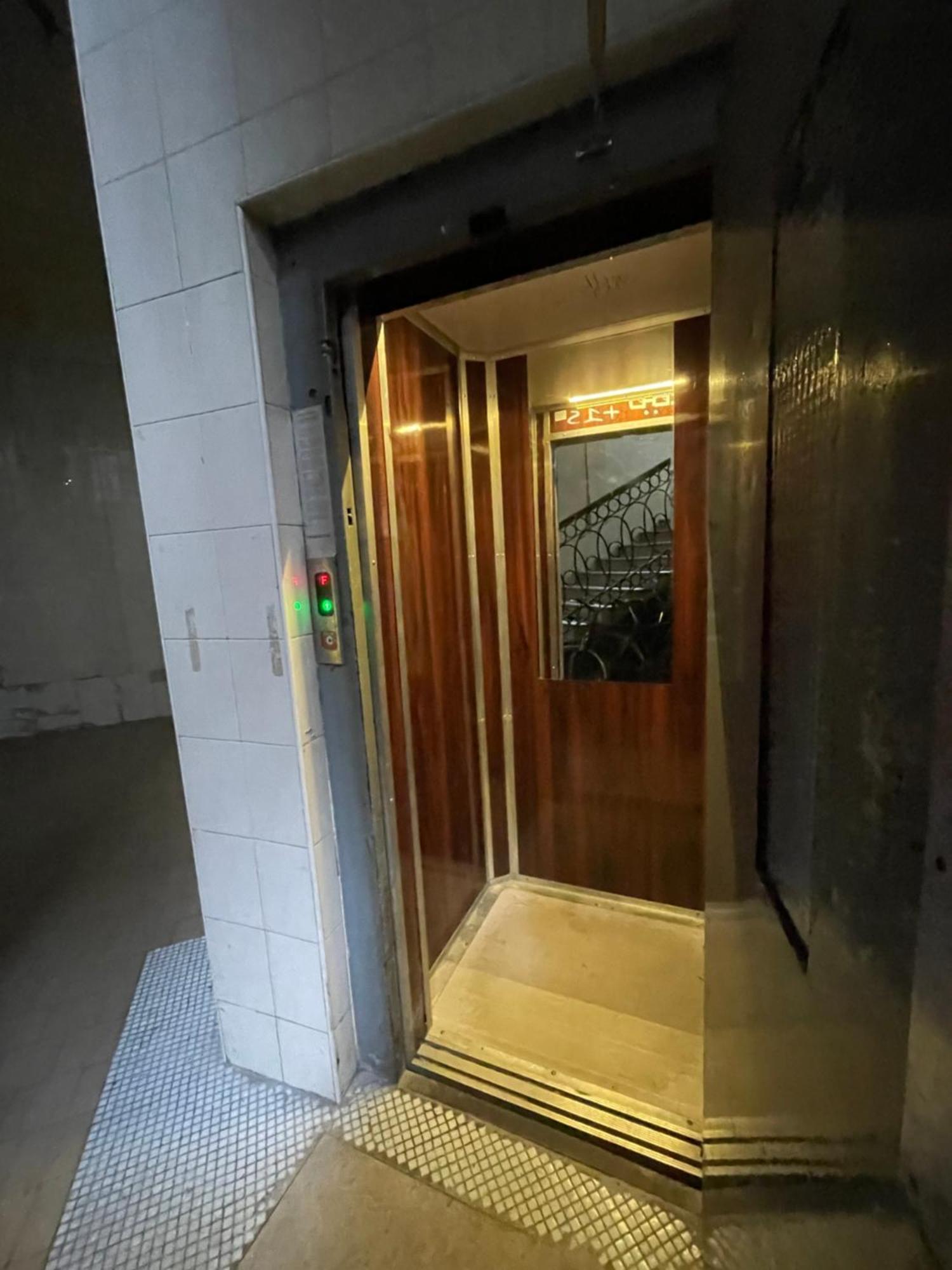 Amber Pearl 2 And 2 Bathrooms At Kalvin Square Apartment