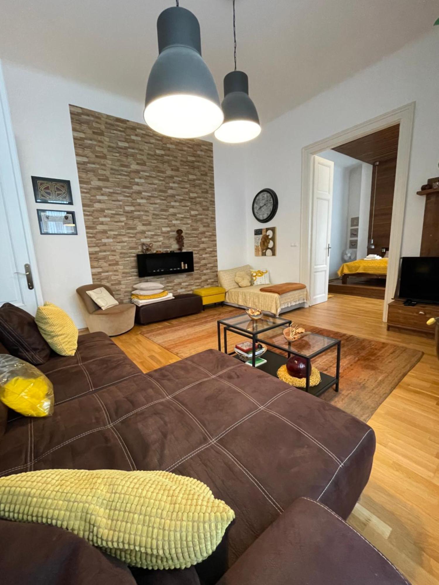 Amber Pearl 2 And 2 Bathrooms At Kalvin Square דירה